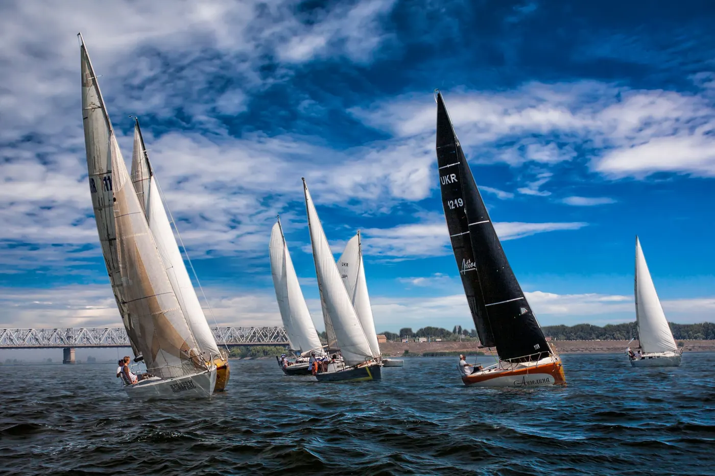 Sailboats racing