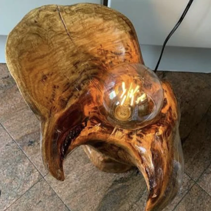 Lamp with a glass globe